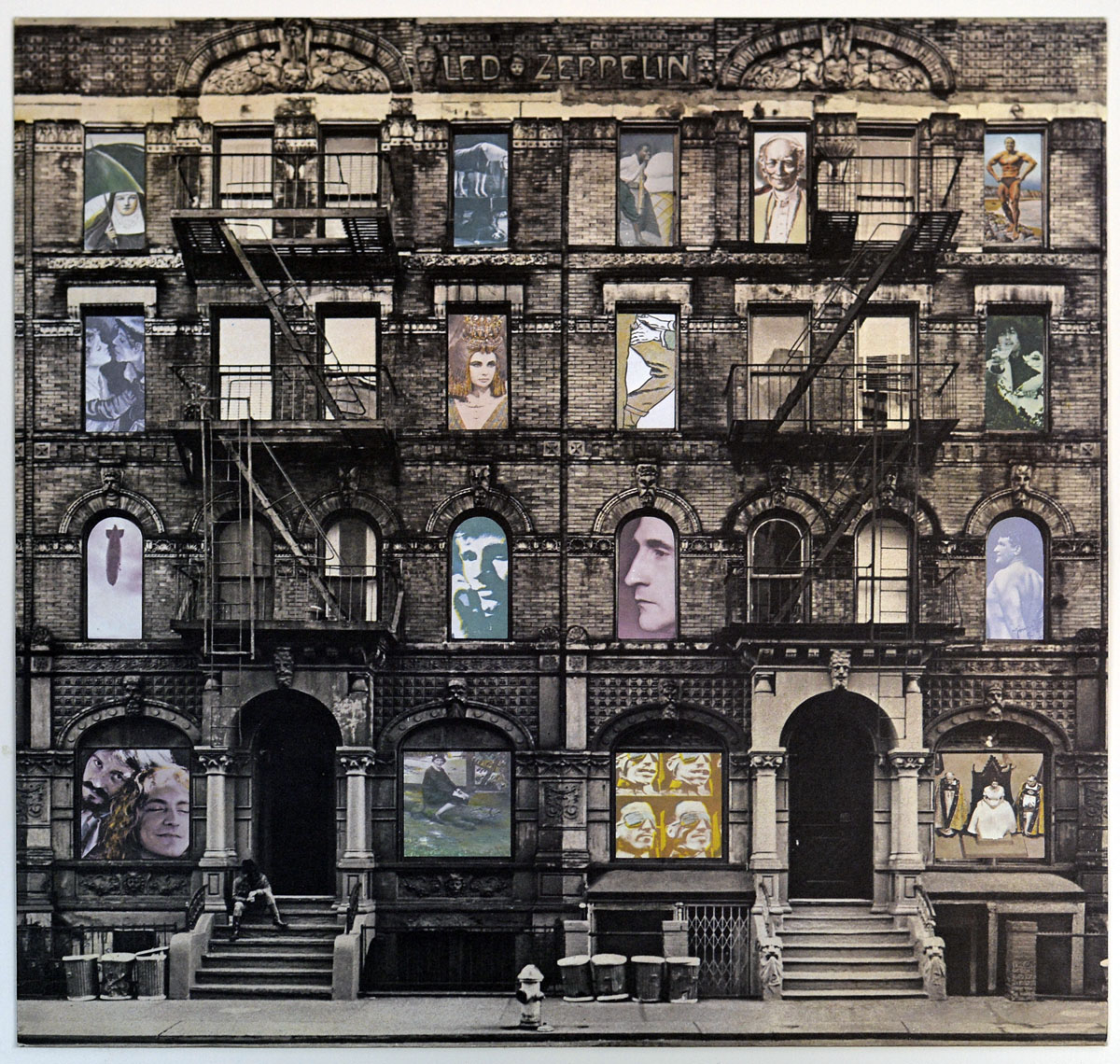 High Resolution Photo #12 LED ZEPPELIN - PHYSICAL GRAFFITI https://vinyl-records.nl 